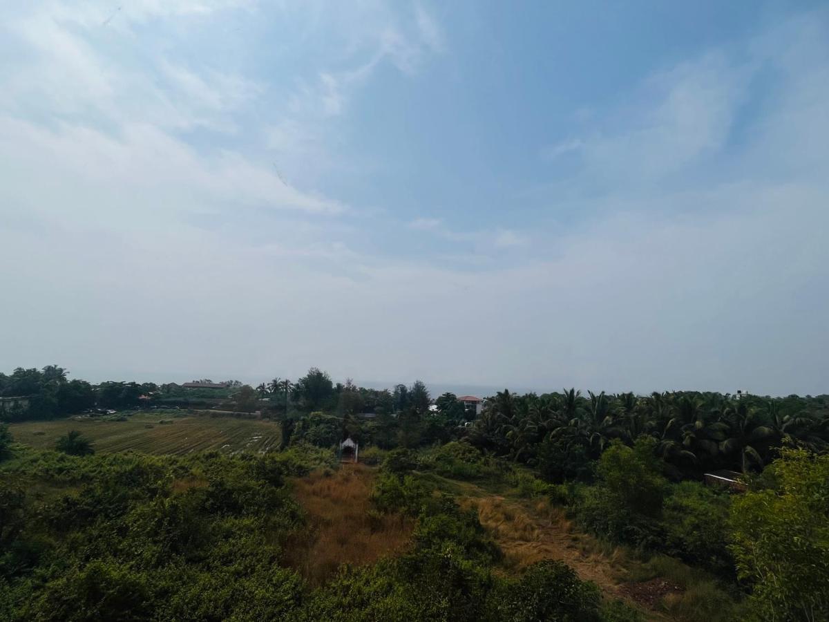 Nagas Hotel Satyavati Morjim Exterior photo