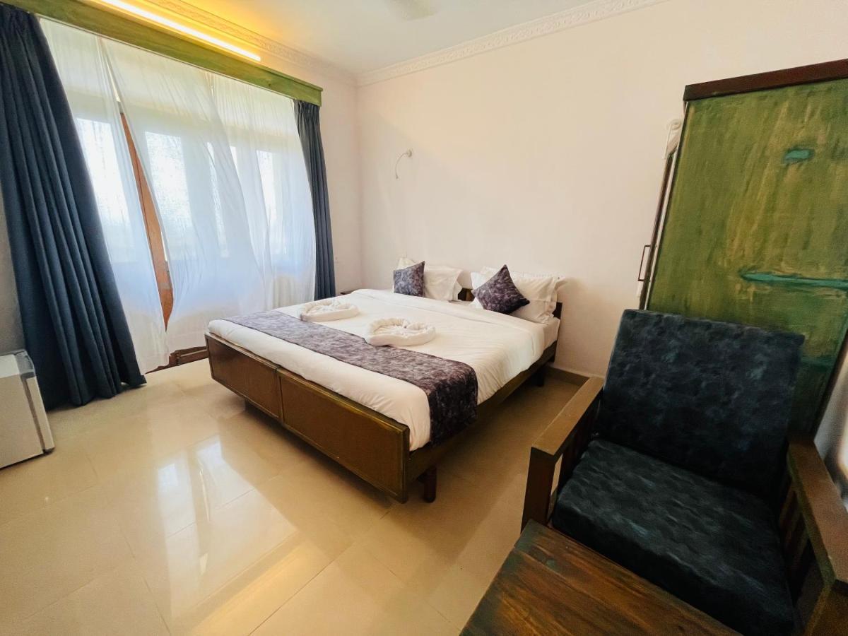 Nagas Hotel Satyavati Morjim Exterior photo