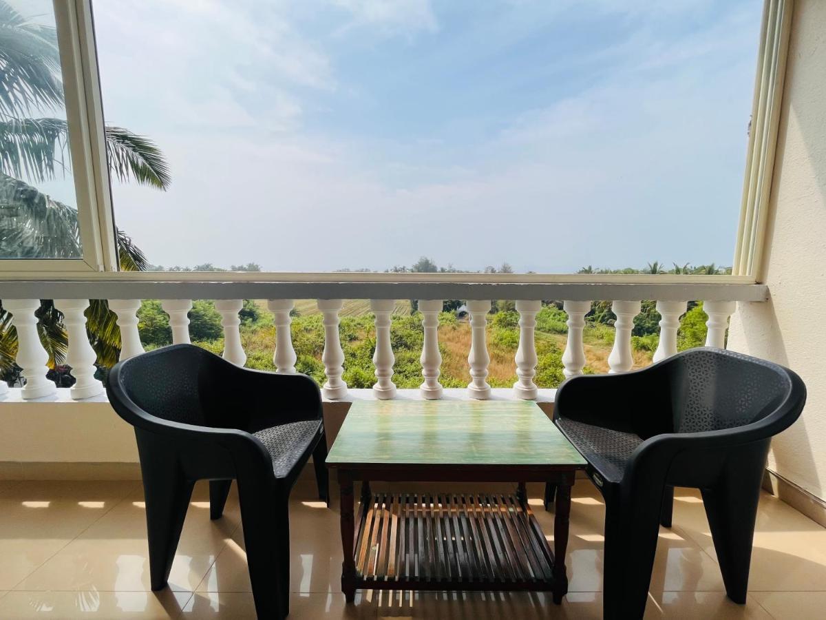 Nagas Hotel Satyavati Morjim Exterior photo