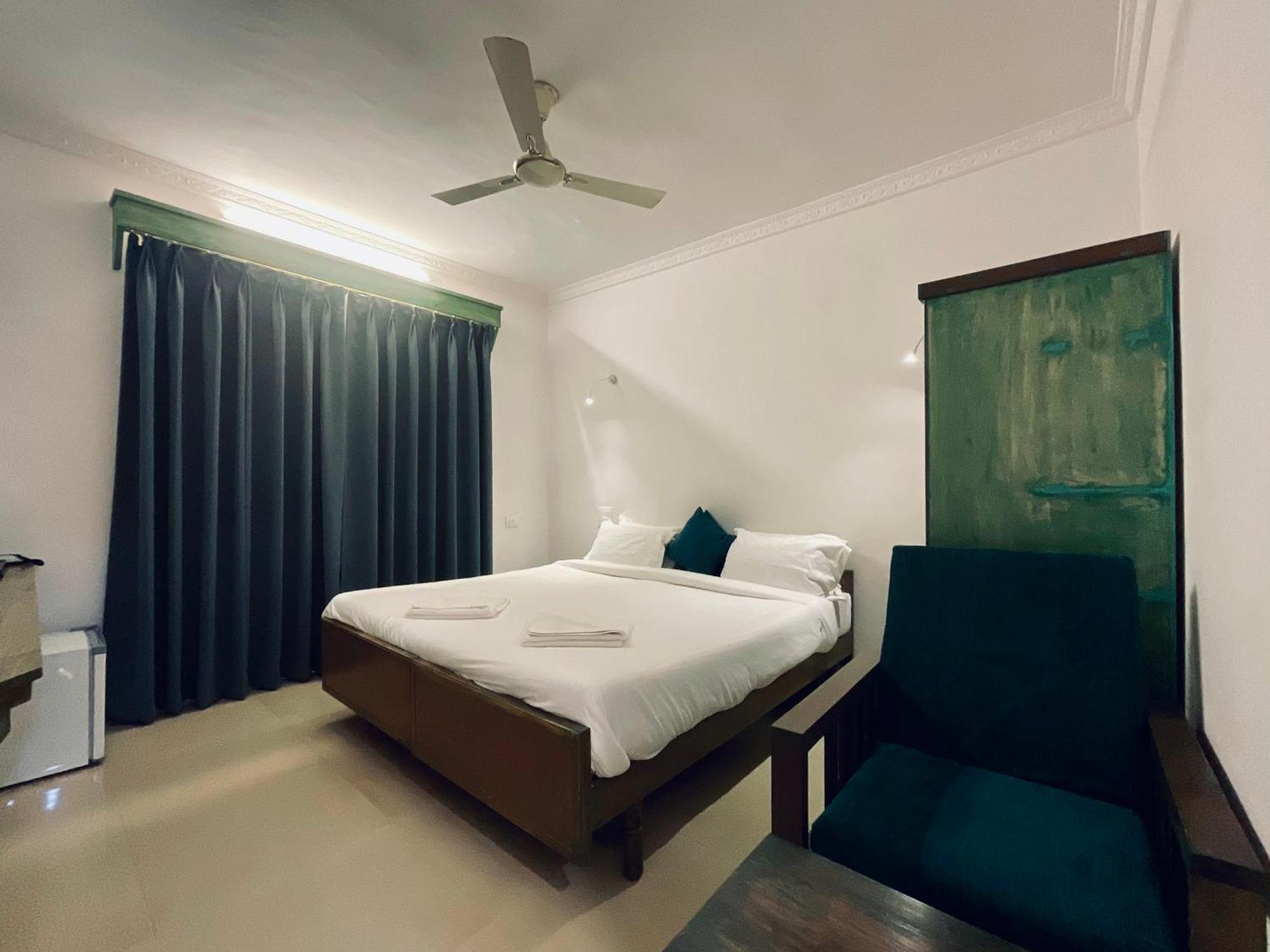 Nagas Hotel Satyavati Morjim Exterior photo