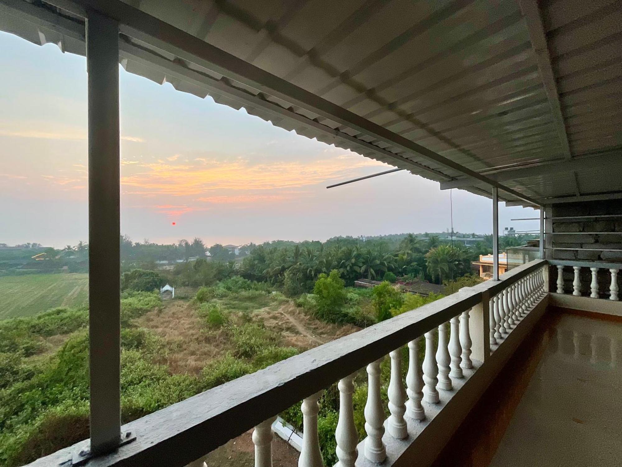 Nagas Hotel Satyavati Morjim Exterior photo