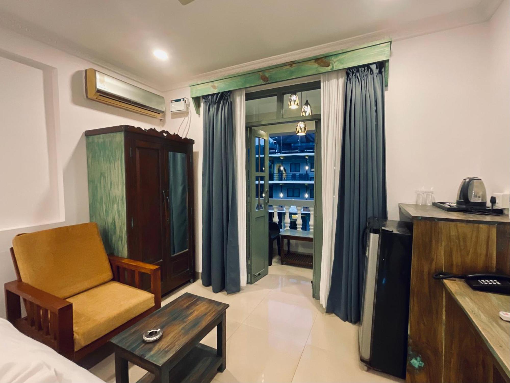 Nagas Hotel Satyavati Morjim Exterior photo